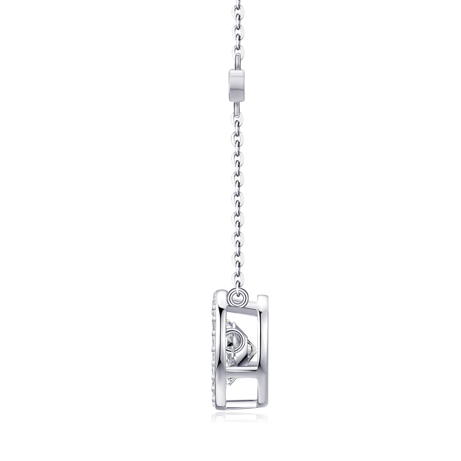 Möbius Charm Necklace - A fashionable and popular jewelry necklace